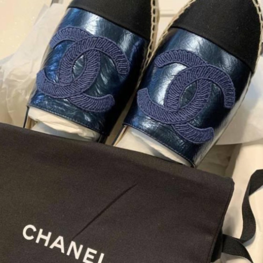 AUTH Chanel Metallic Navy Blue Espadrilles SZ 41